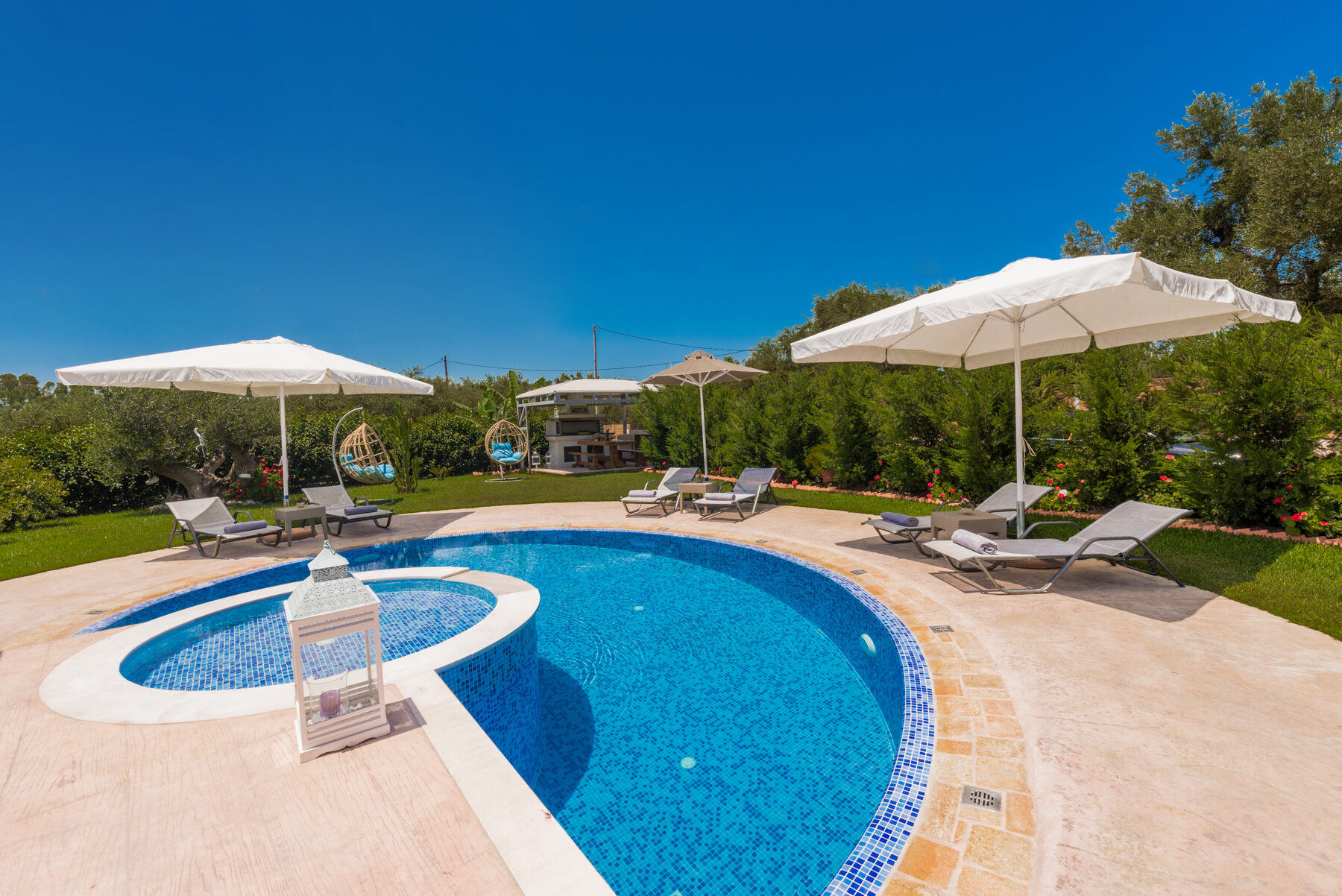 Romanza Villa I pool, daytime